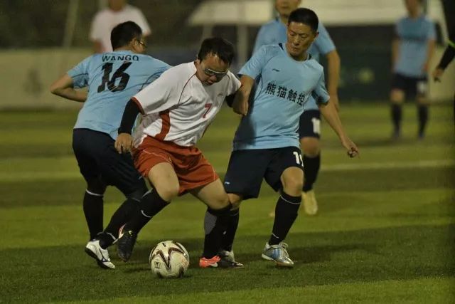 什琴斯尼迎来西甲首秀 年龄34岁283天创纪录