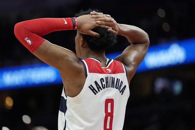 赵继伟17+8辽宁逆转首钢 张镇麟27分付豪24+8